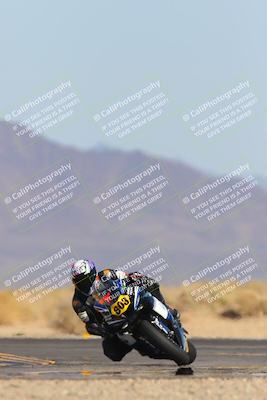 media/Mar-22-2025-CVMA (Sat) [[462c0ffedb]]/Race 13-Amateur Supersport Middleweight/